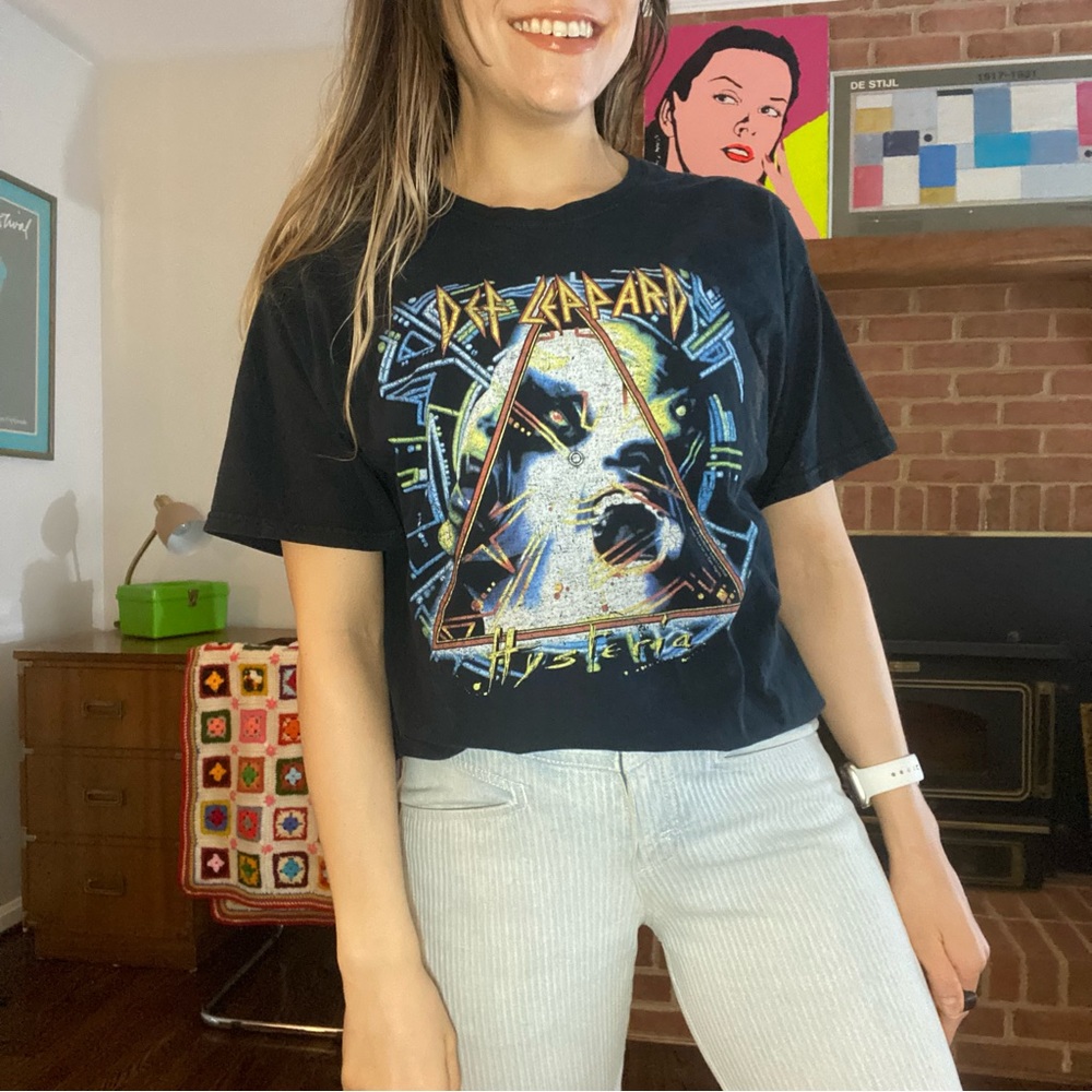 2010s Def Leppard Hysteria Album Graphic Band Tee Unisex Glam Metal Rock… - Picture 3 of 12